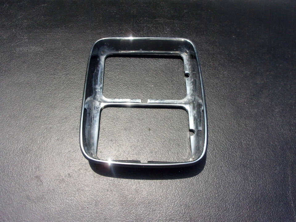 1978 - 1979 Cordoba Chrysler 300 RH Front Headlight Bezel Mopar 78 79 PN 4016120 Foto 1 de 4
