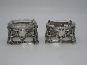 PAIRE DE SALERONS EN ARGENT MASSIF STYLE LOUIS XVI INTERIEUR VERRE BLANC - Picture 1 of 8