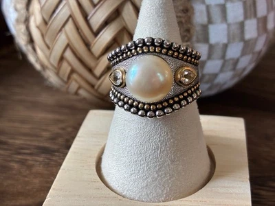 Кольцо из чистого жемчуга с золотыми акцентами 14 карат размер 7 - Изображение 1 из 3