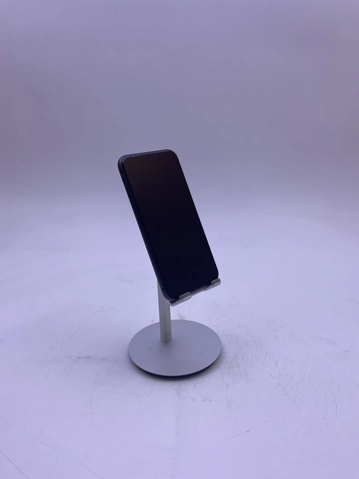 Apple iPhone 11- 4 GB RAM 64GB Storage - Image 1 of 1