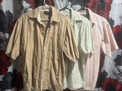 Paquete de 3 camisas abotonadas de manga corta Steve & Barry's para hombre talla grande Foto 1 de 4