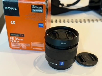 Sony Sonnar FE 35mm f/2.8 ZA Wide Angle Lens SEL35F28Z Full frame Zeiss - image 1 of 4