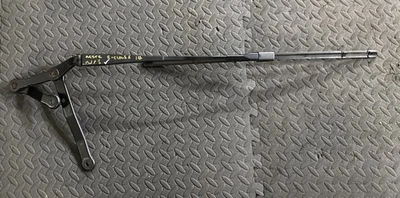 MERCEDES BENZ W213 E CLASS FRONT WIPER ARM LEFT SIDE A2138200444 - Image 1 of 4