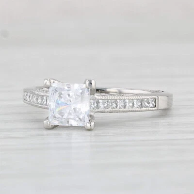 Nuevo anillo de compromiso Tacori de diamantes princesa de 0,39 quilates platino talla 6,5 Foto 1 de 4