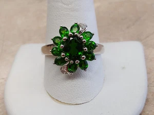 BBJ Sterling Silver Flower Ring With Green Stones - Picture 1 of 6