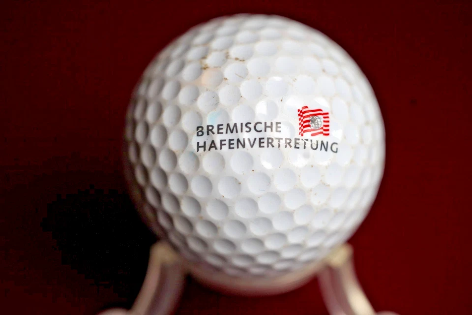 Logo Golfball der Marke: REACH 72, Werbung: Bremische Hafenvertretung. - Bild 1 von 1