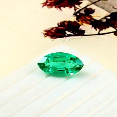 4.00 CT / 15x9 mm Lab Grown Colombian Emerald Loose Gemstone Marquise Cut - Image 1 of 4