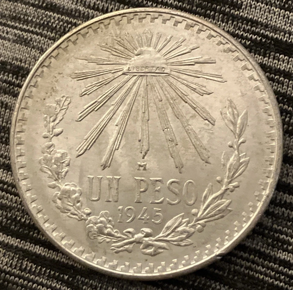 Peso de plata México 1945 BU... Envío de $4 sin precio base Foto 1 de 4