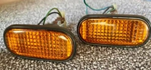 OEM Genuine Side Marker Turn Signals Honda Civic EG6 EG9 1992-1995 - Picture 1 of 3