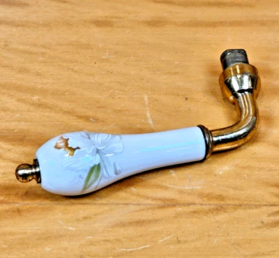 Manija de puerta floral vintage de latón y porcelana Foto 1 de 4