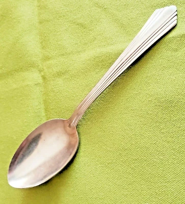 World Tableware Stainless Teaspoon WOR4 Pattern 6" Ribbed Handle USA           - Image 1 of 3