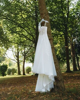 wedding dress Size  - Image 1 of 4