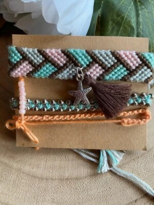 Set di braccialetti dell'amicizia***Friendship bracelets***handmade with love - Immagine 1 di 4