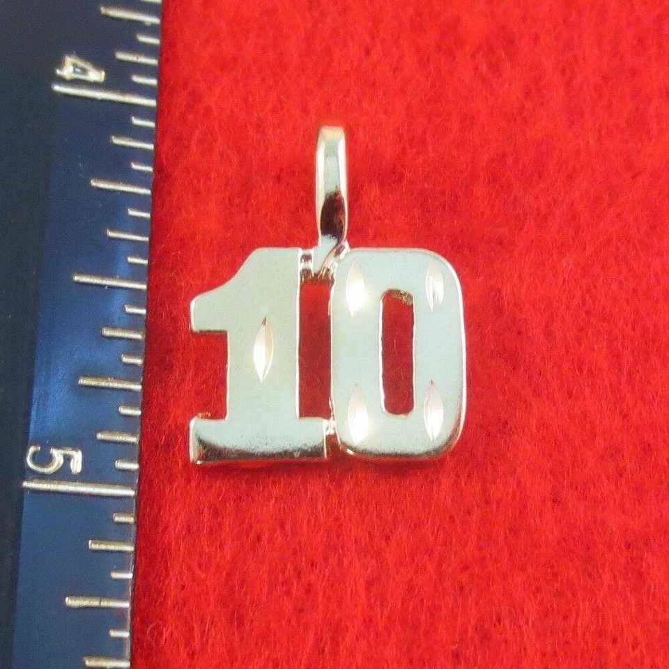 14KT GOLD EP NUMBER "10" DIAMOND CUT CHARM - Image 1 of 1