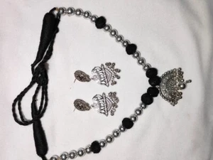 HERMOSO COLLAR DE CUENTAS DE ALGODÓN NEGRO CON PENDIENTES CONJUNTO DE JOYAS COLGANTES DE PLATA - Imagen 1 de 4