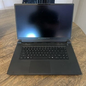Alienware M17 R5 - NE FONCTIONNE PAS - VENDU POUR PIECES - Photo 1/6