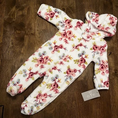 NUEVO CON ETIQUETAS Bebé Niña Invierno Con Capucha Footie Pijama Nieve Acogedor Sherpa 3-6 Meses Cremallera Foto 1 de 4