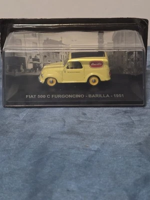 EBOND Modellino Fiat 500 C Furgoncino - Barilla - 1951 - Die Cast - 1:43 - 0475 - Immagine 1 di 2