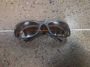 Occhiali da sole Ray-Ban PS2 usati - leggerissimi graffi - Foto 1 di 9