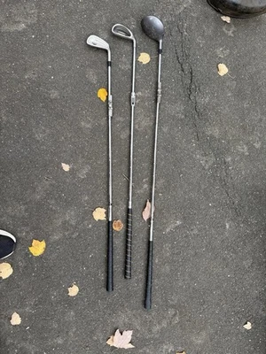 右握 Medicus 双铰链 10.5° 球杆 + 5 铁杆秋千训练器 高尔夫球杆 — 第 1/4 张图片