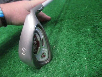 КЛЮШКА ДЛЯ ГОЛЬФА PING FAITH КОРИЧНЕВАЯ ТОЧКА СЭНД-ВЕДЖ SW ULT 200 ЖЕНСКАЯ ГРАФИТОВАЯ ПОД ПРАВУЮ РУКУ - Изображение 1 из 4