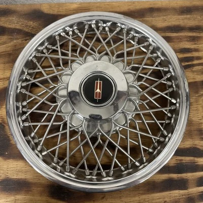 1979 - 1982 年 Oldsmobile Cutlass 线辐轮盖老式老式热杆 — 第 1/4 张图片