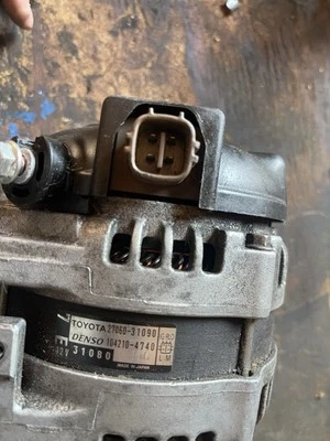 Alternador Toyota Rav4 2006-2007-2008 OEM Foto 1 de 4