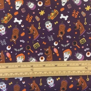 Tela de acolchado Fat Quarter Scooby Doo Monster Toss sobre púrpura 100 % algodón - Imagen 1 de 1