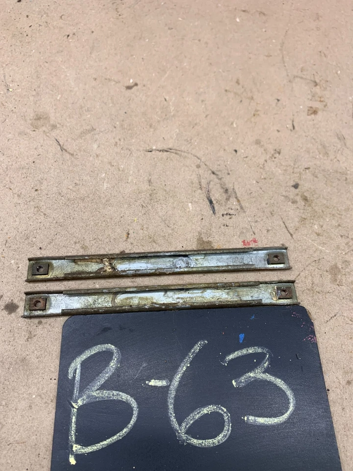 1968-72 Chevy Camaro Impala Pontiac Firebird porta interna REGULADOR FAIXAS 8-3/4" - Imagem 1 de 4