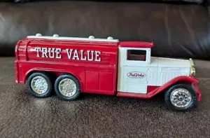 ERTL True Value 1930 Diamond T 2 1/2 Ton Truck Bank 7.5" - Red & White - Picture 1 of 11
