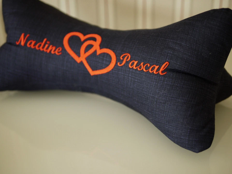 Hochzeitsgeschenk Kissen personalisiert bestickt Geschenk zur Hochzeit mit Namen - Bild 1 von 4