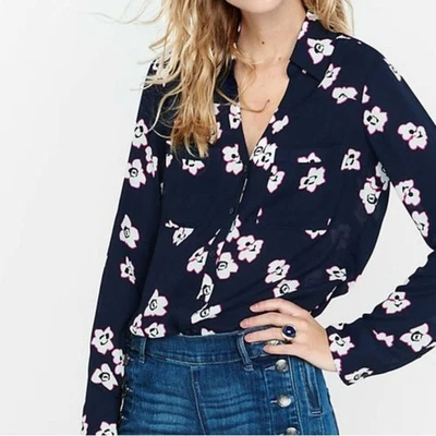 Camisa Express Portofino Azul Floral Poliéster Cuello en V Mangas Largas Oficina Pequeña Foto 1 de 4