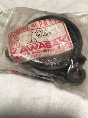 Soporte de tubo de escape Kawasaki F5 Bighorn 1970-71 F9 1972-75 P/N 18062-002 Nuevo de Lote Antiguo Foto 1 de 4