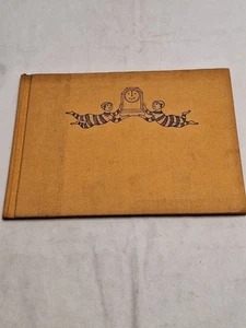 The Very Fine Clock by Muriel Spark Illustrated by Edward Gorey Knopf 1968 - Imagen 1 de 7