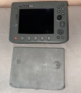 RAYMARINE C80 8.4" Display MFD GPS Chartplotter / Fishfinder / Radar w/ Cover - Picture 1 of 6