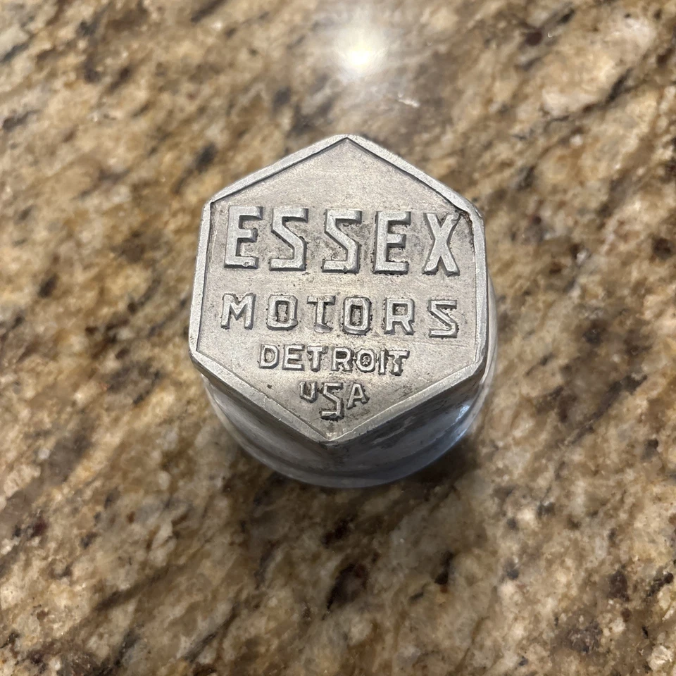 Antigua cubierta antipolvo grasa tapa central tornillo automóvil Essex L-1 Foto 1 de 1