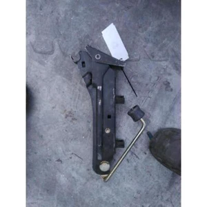 VEHICLE JACK FOR VOLVO V70 (07-13) (13-16) 2.4 TD (120KW) SW 5P/D/2400CC 2007 - Picture 1 of 3