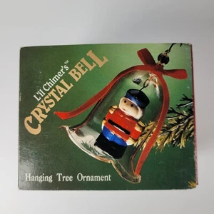 Vintage MCM Crystal Bell Soldier Decorazione Natalizia Biscotto Porcellana Lil Chimers NOS - Foto 1 di 4