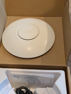 Punkt dostępu Wi-Fi Ubiquiti Networks UAP-AC-LITE UniFi 802.3af/A - Zdjęcie 1 z 4