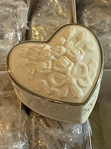 Lenox Promesas de Boda Caja Corazón Favores de Boda Lote de 10 NUEVO - Imagen 1 de 5