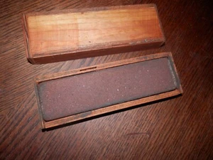 Vintage Honing Sharpening Stone in Homemade Box, Estate Sale vintage find - Picture 1 of 3