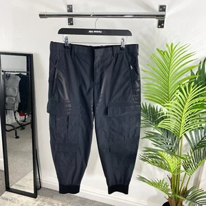 Pantalones cargo de nailon Neil Barrett en negro PVP £500 = - Imagen 1 de 11
