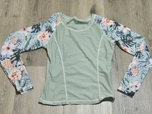  Long Sleeve Rashguard  Girls Sizes M UNIQUE FLOWERS NEW - Picture 1 of 4