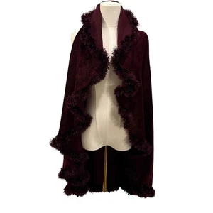 Ultimate Lee Burgundy Chenille Knit Faux Fur Shawl Cape Wrap One Size Luxury - Picture 1 of 6