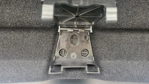 Alfa Romeo Warndreieck Sicherungsstifte - Bild 1 von 4
