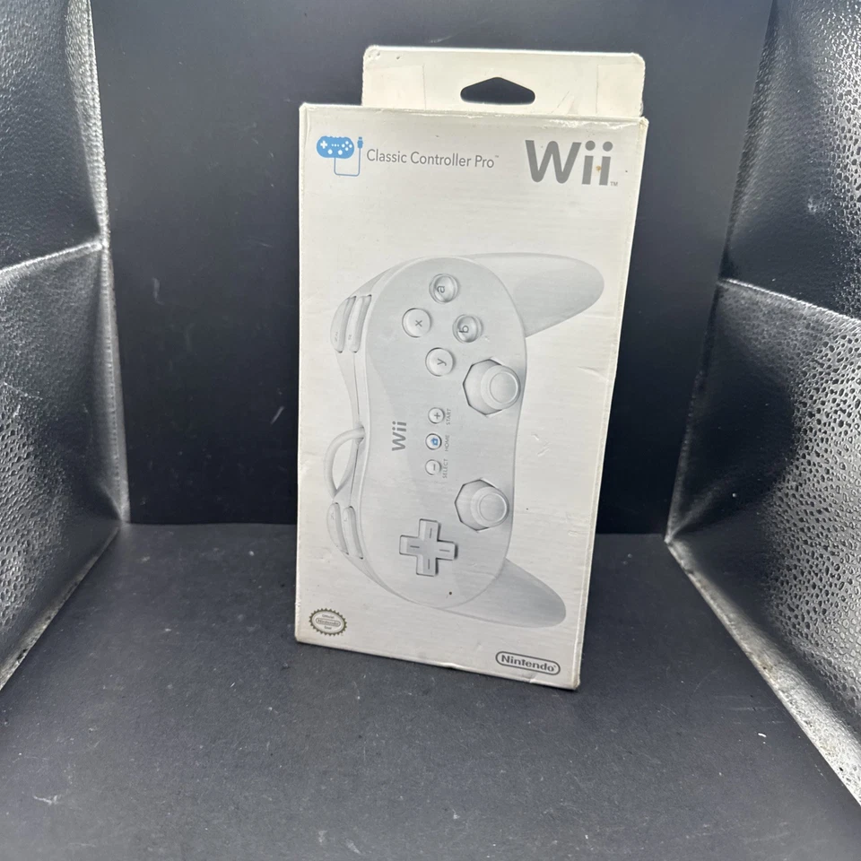 New Sealed OEM Nintendo Wii Wired Classic Controller Pro White RVL-005 - Image 1 of 4