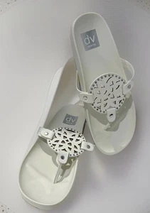 NEW DV By Dolce Vita Pilar Sandals 8.5 White Medallion Leather Flip Flops - Picture 1 of 5