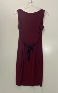 Vestido Norma Kamali Borgoña Jersey Tejido Corbata Cintura Mujer Talla Grande (509) - Imagen 1 de 7