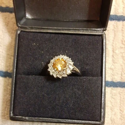 Anel esterlina floral tamanho 7 feito com zircônia âmbar extravagante da Swarovski (352) - Imagem 1 de 4