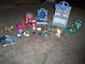 Disney Frozen 2 Pop Adventures Arendelle Castle Playsets Lot & Frozen toys  - Picture 1 of 4
